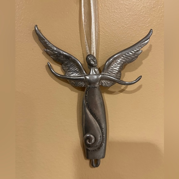 Serenity Angel Silver Metal Ornament Mother Teresa” We Can Do No Great “ - Picture 3 of 7